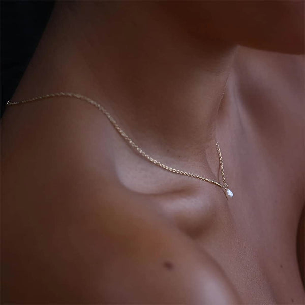 18K Gold Tiny Pearl Necklace